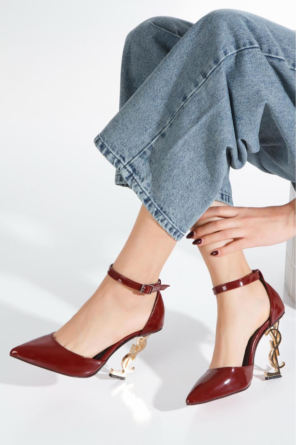 STYLE''S BORDO METAL YÜKSEK TOPUKLU SİVRİ BURUN ZARİF STİLETTO